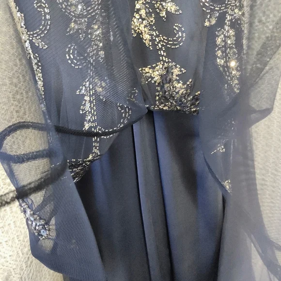 Adrianna Papell Navy and Gold Long Sleeve Gown - Picture 7 of 12